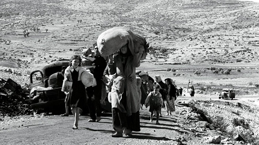 Vatan topraklarını terk etmek zorunda bırakılan binlerce Filistinli, içlerinde hâlâ evlerine dönebilecekleri günlerin umudunu besliyor. 