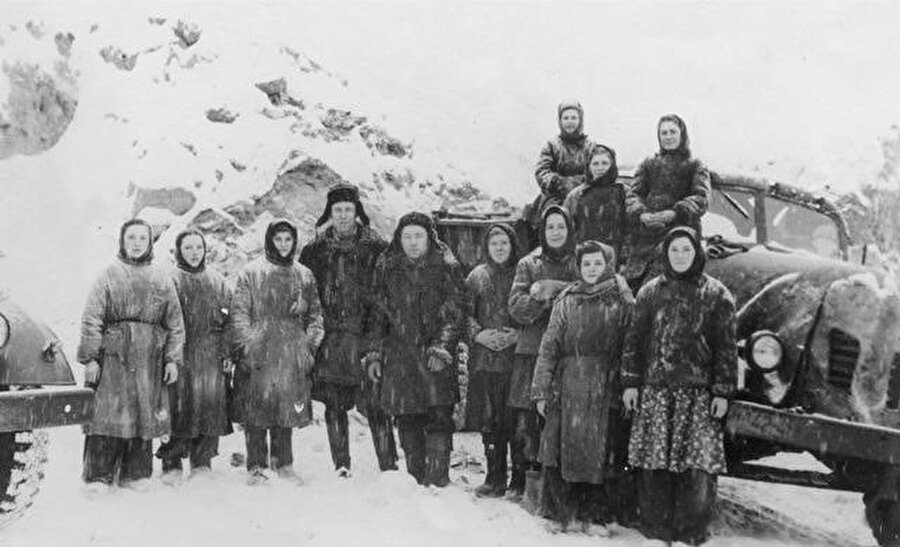 Zaman içinde Rus yayılmacılığına maruz kalan Kırımlı Müslümanlar tarih boyunca birçok kez sürgüne tabi tutuldu. Bunların en şiddetlisi ise Kırım topraklarının sosyolojisinin de değiştiği “1944 Sürgünü” oldu
