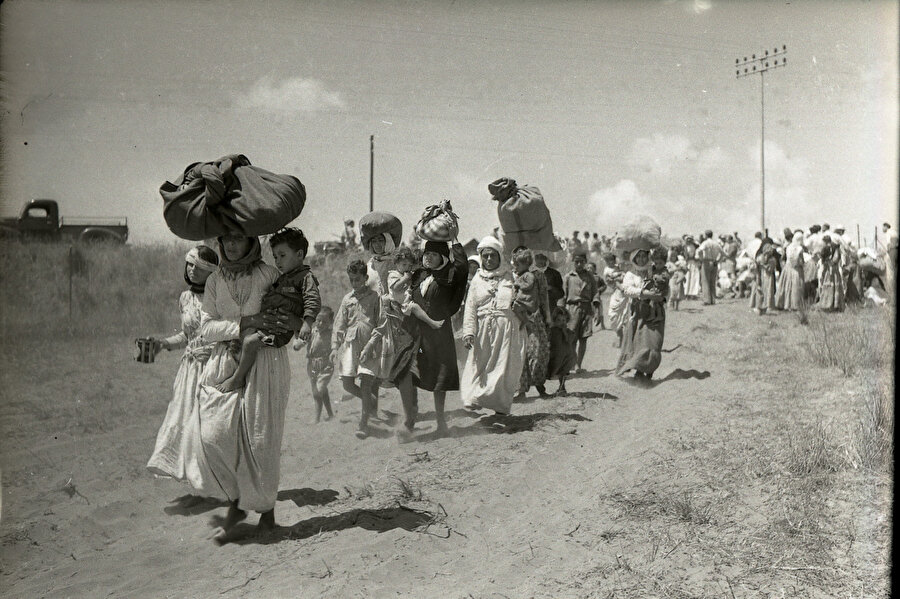 Katliamdan günler sonra, Tantura'nın kadınları, çocukları ve yaşlıları, komşu Furaydis köyünden Ürdün'e sürülmüştü.
