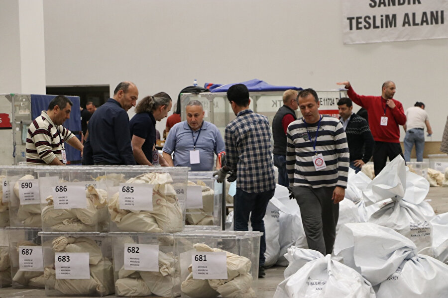 Yurt dışında kullanılan oylar sayıma hazır: En fazla oy Almanya'da kullanıldı