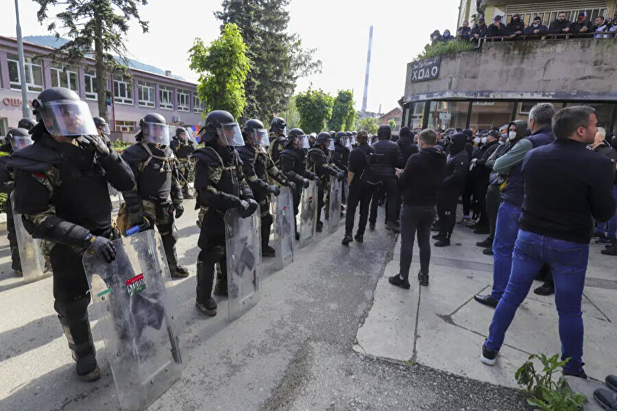 Kosova, Kosova polisinin etnik Sırplara karşı 