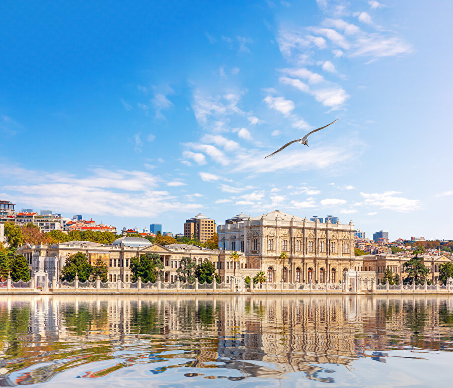 Dolmabahçe Sarayı.