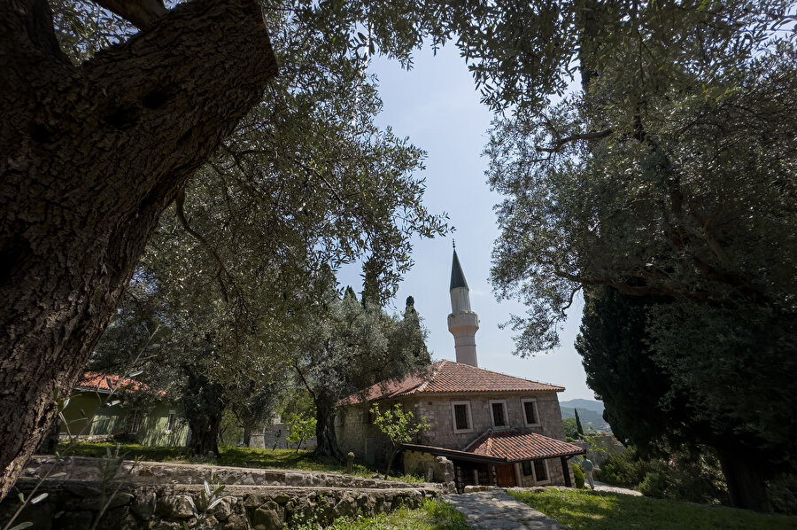 Kentin en eski camisi olarak bilinen Ömer Paşa Camii de yüzyıllardır ayakta kalmayı başarmış bir ibadethane olarak öne çıkıyor.