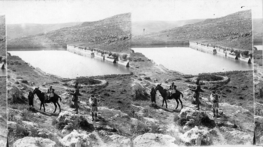 Batı Şeria'nın orta-güney kesiminde yer alan Süleyman Havuzları, Filistin Ulusal Otoritesi'nin kontrolü altında bulunmaktadır.