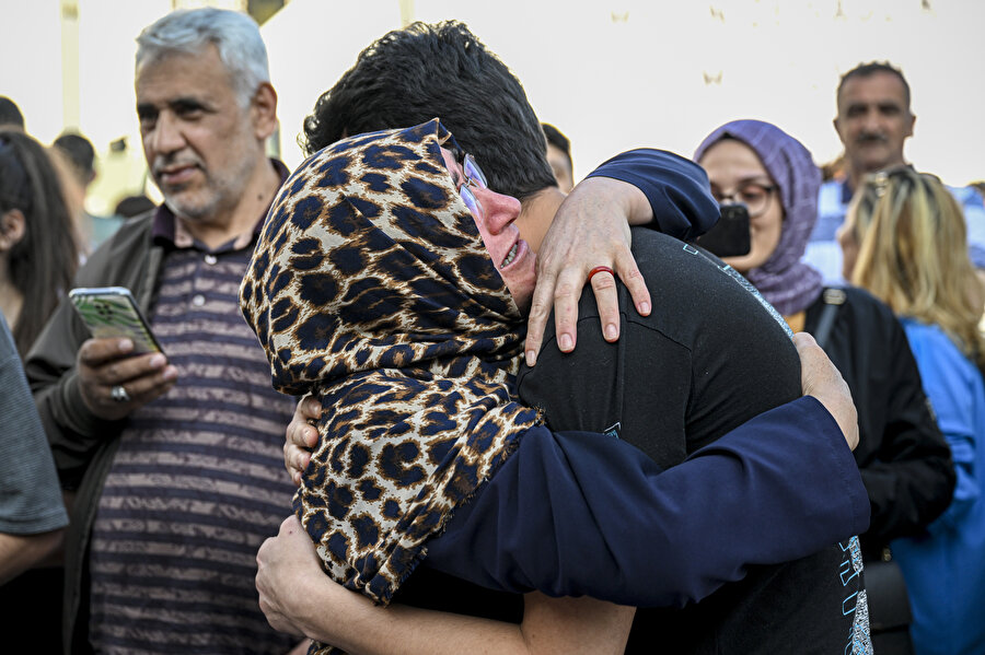 Matbaada 45 günü iletişimsiz geçirdiler: Dede olacağını çıkınca öğrendi