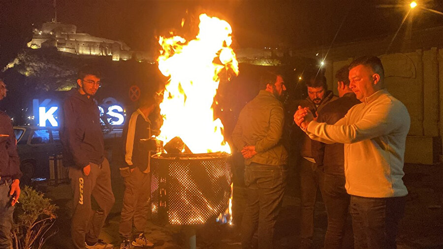Haziran'da karla mücadele: Kars'taki yayla yolu iki günlük çalışmayla açıldı