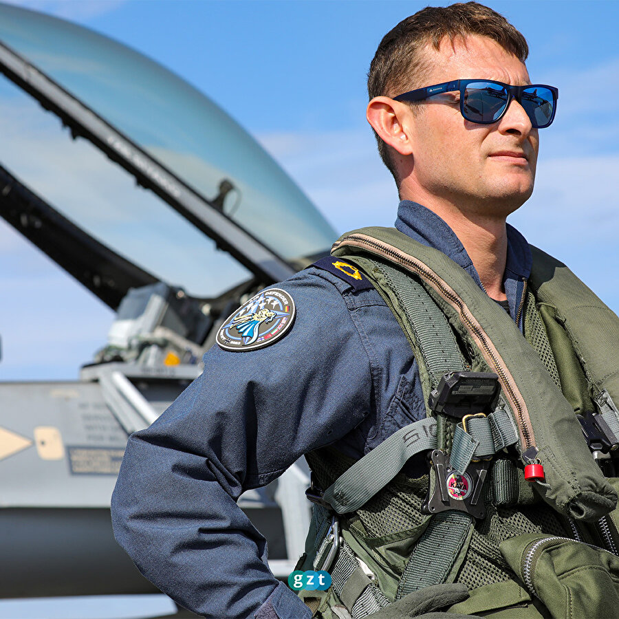 Air Defender tatbikatına katılan Türk pilotlar takdir topladı