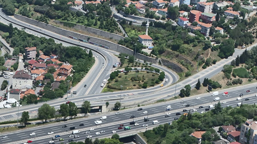 İstanbul'da bayram trafiğine helikopterli denetim