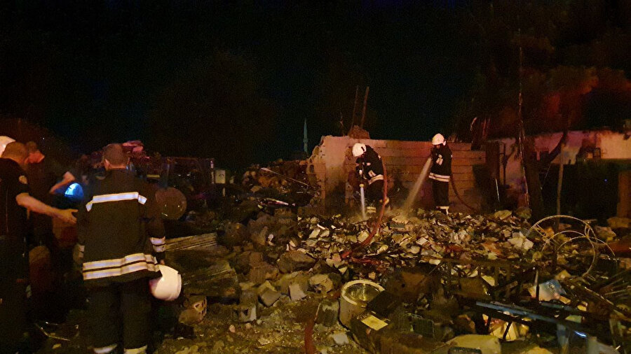 Diyarbakır'da yangın: Patlama sesleri şehirde paniğe neden oldu