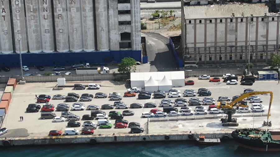 Sıfır otomobil tesliminde yeni uygulama: Bayiye gitmeden sahiplerine teslim ediliyor