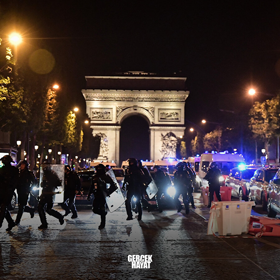 Fransa'daki protestolar devam ediyor