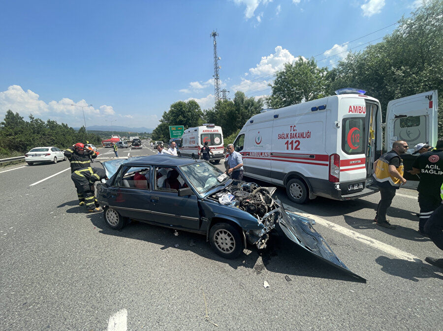 Anadolu Otoyolu'nda kaza: 4'ü çocuk 9 yaralı