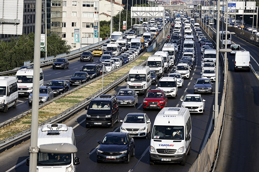 9 günlük tatilin ardından İstanbul'da trafik yoğunluğu