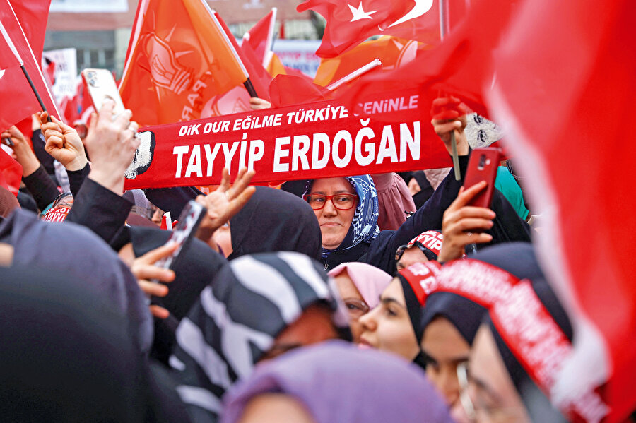 ‘Az daha dayanın Erdoğan gidiyor’ diye Gezi’den beri gazlanan seçmen bir kez daha hüsrana uğradı. 