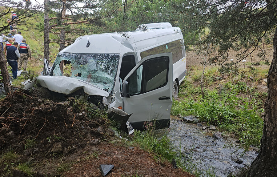 Düğün dönüşü feci kaza: 4 ölü, 10 yaralı