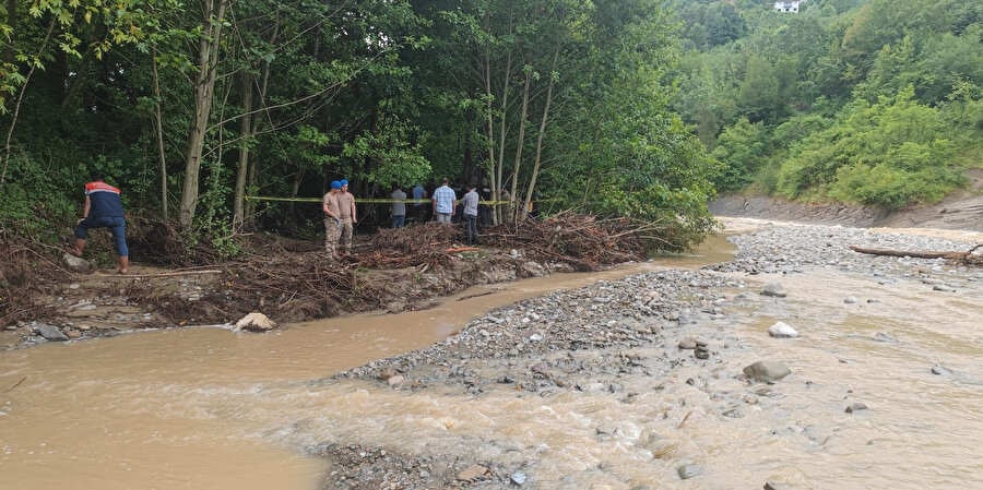 Karadeniz'i sel vurdu: Samsun'da bir can kaybı