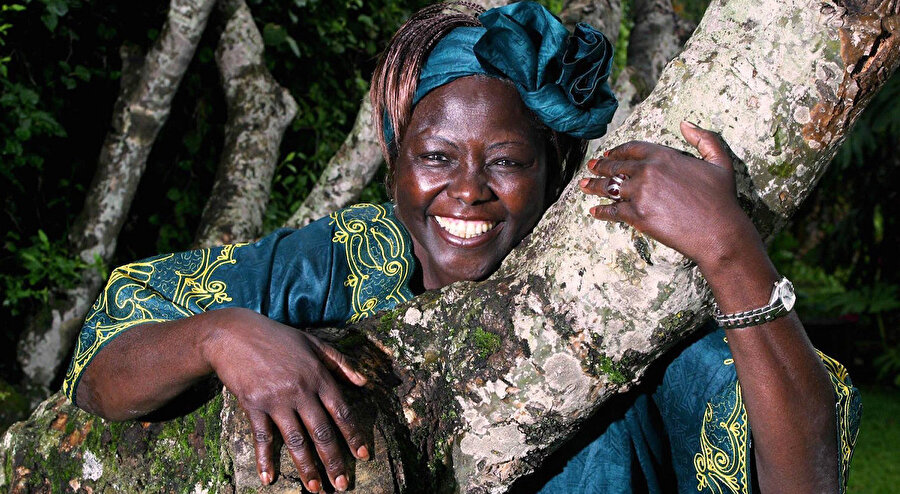 Bu kavramın dünya ile tanışmasında en etkili isim ise 2004 Nobel Barış Ödülü’nü kazanan Kenyalı çevreci Wangari Maathai olmuştur.