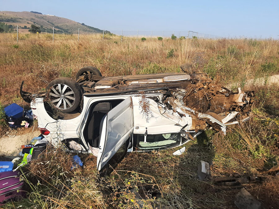 Bursa'da gurbetçi aile otomobil ile şarampole düştü: 5 yaralı