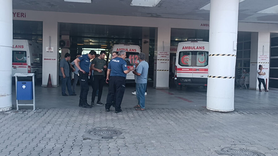 Sabah tartıştığı kişileri akşam kamyonetiyle ezdi: Bir ölü, 4 yaralı