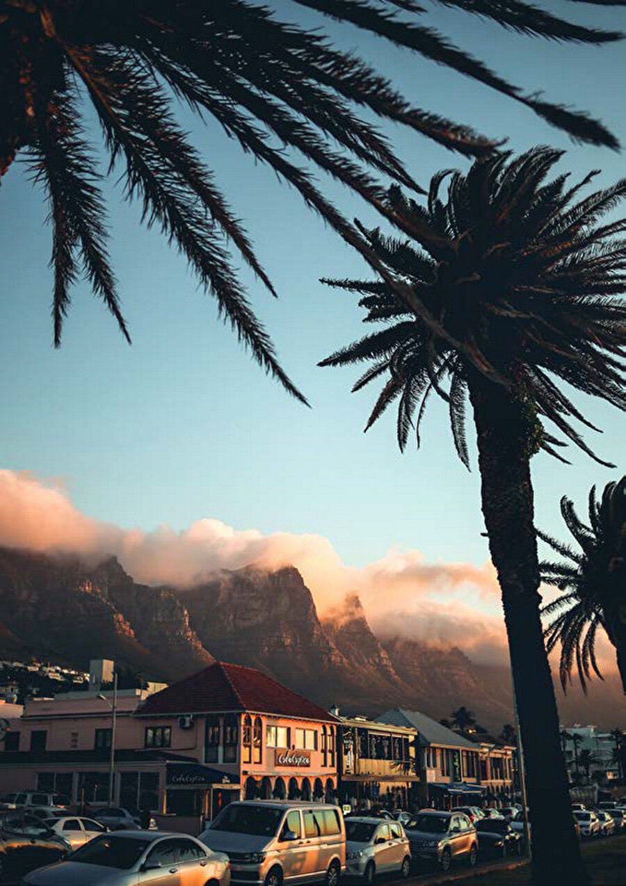 Güney Afrika ile saat farkımız yalnızca 1 saat. O yüzden jet-lag falan olmayacaksın.