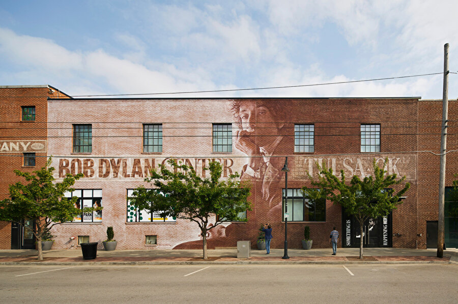 Bob Dylan Center.