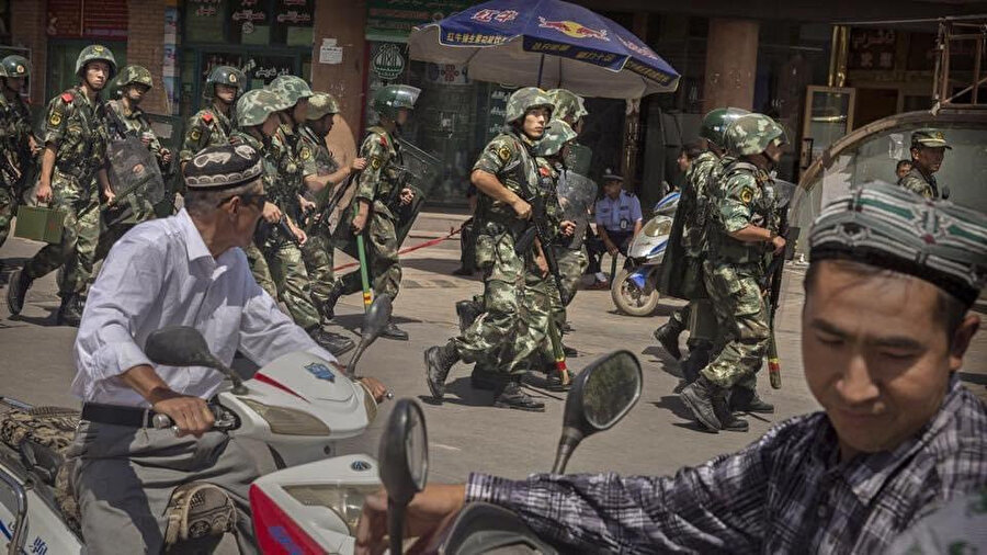  Çin hükümeti, Uygurlara karşı sert baskıcı önlemleri haklı çıkarmak için 'terörizm' hayaletini kullandı.