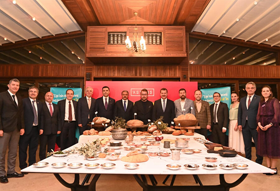 Mihrabat Korusu’nda yapılan tanıtım toplantısında Ömür Akkor, Balıkesir mutfağının çeşitliliğine ve zenginliğine vurgu yaptı. 