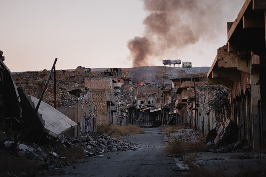 IŞİD'nn işgalinden sonra Temmuz 2019'da Sincar'ın harabeye dönüştüğünü gösteren bir kare.