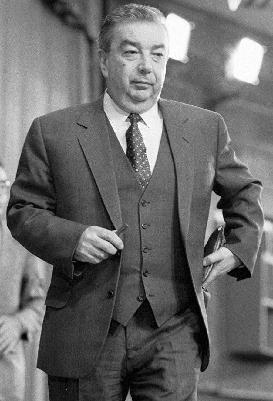 Primakov, 1992 yılında SVR başkanı olarak da görev alırken eski KGB dış istihbarat aygıtını yeni SVR etiketi altında korudu.