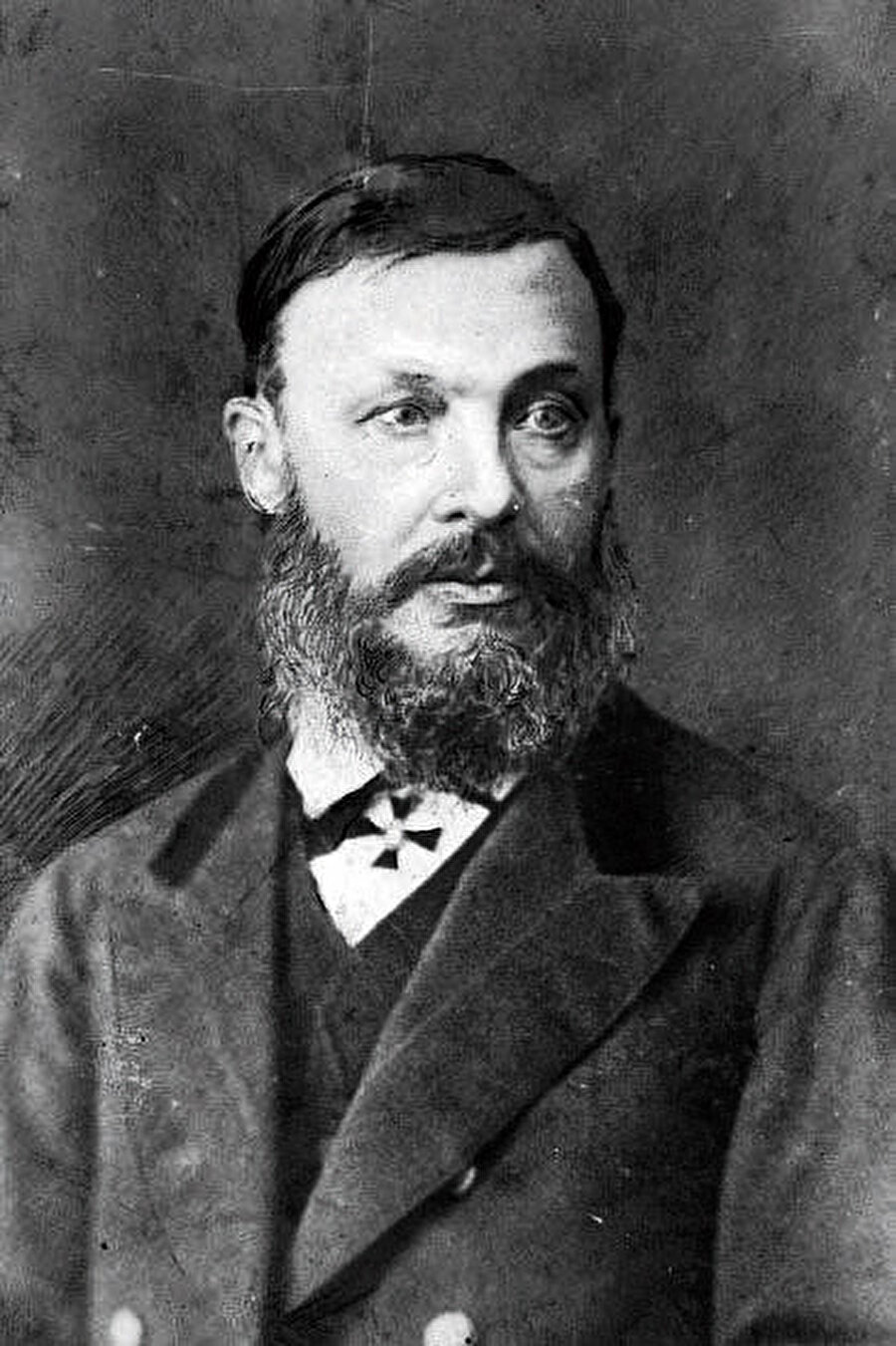 Rus misyoner İlminski.