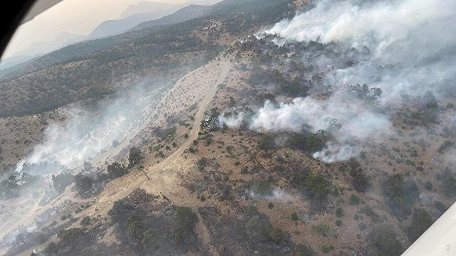 Türkiye'de 7 ilde orman yangını: Antalya, Bolu ve Bingöl'de müdahale sürüyor