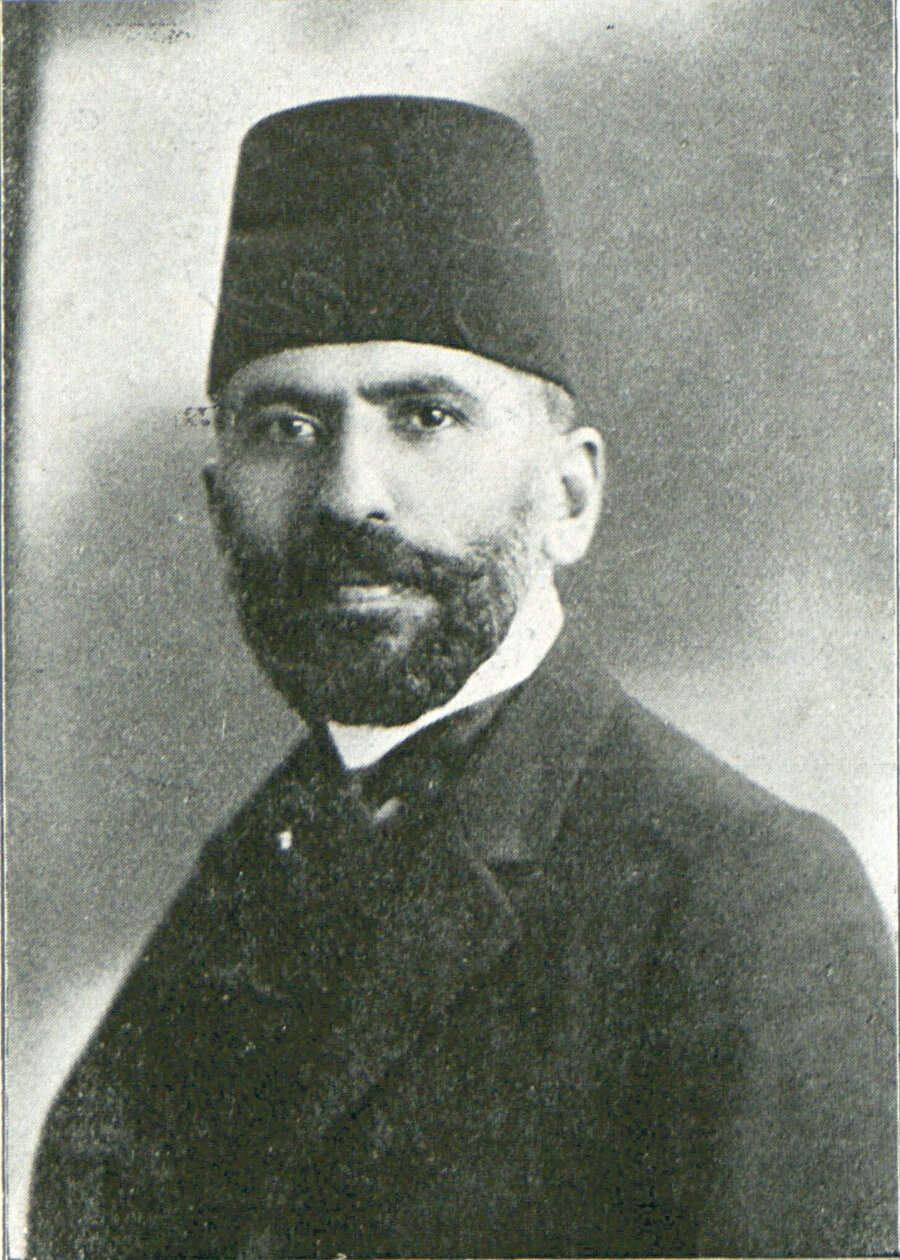 Süleyman Nazif Bey.