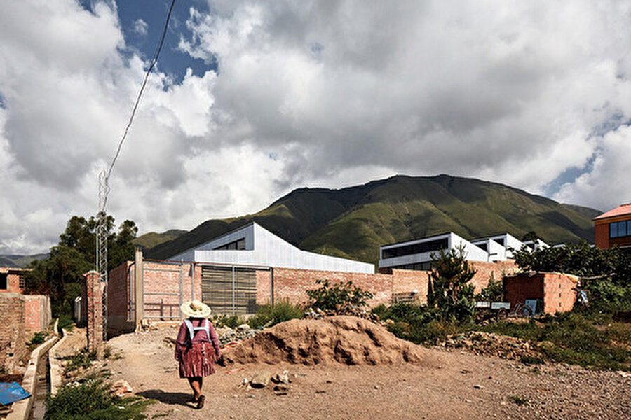 Bolivya'daki Bella Vista Agronomi Kampüsünde Yatılı Okul.