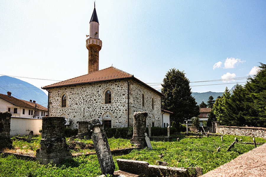  Defterdar Camii'nin 1570’li yıllarda tamamlandığı bilinmektedir.