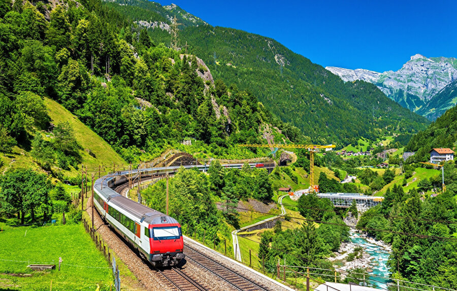 Gotthard Panorama Express.