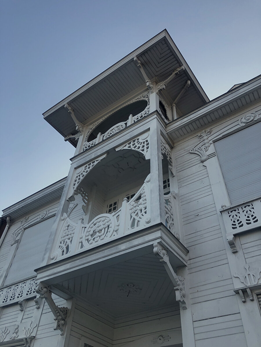 Sarıyer, Kefeliköy Caddesi 6 numaralı yapı. Fotoğraf: Uluç Algan 