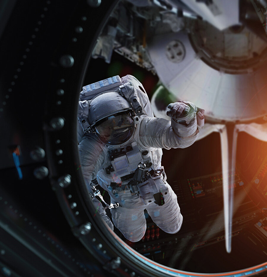 Astronot.