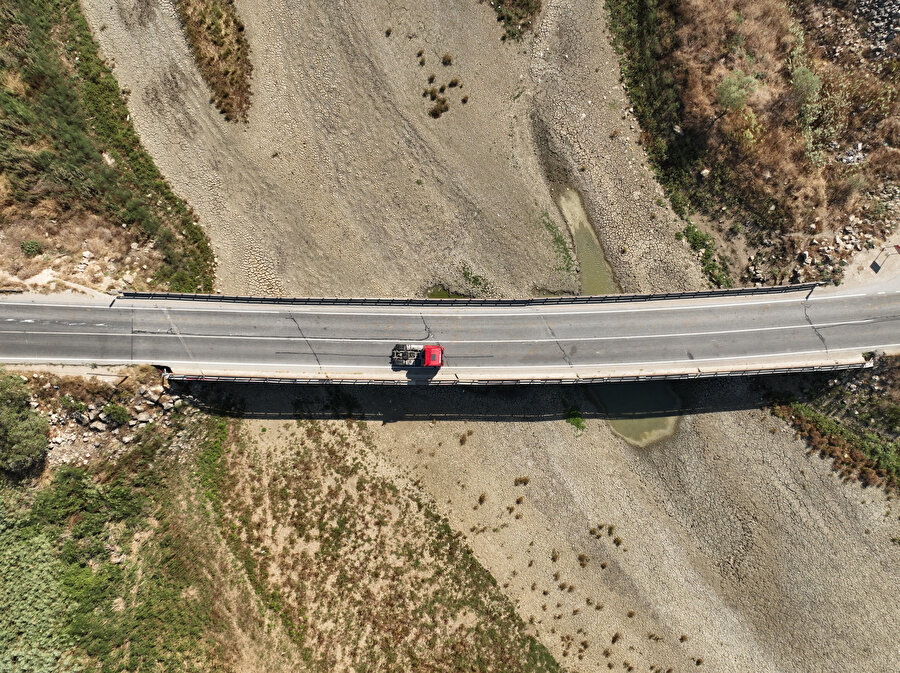İstanbul'un barajlarındaki su seviyesi yüzde 30'un altına düştü