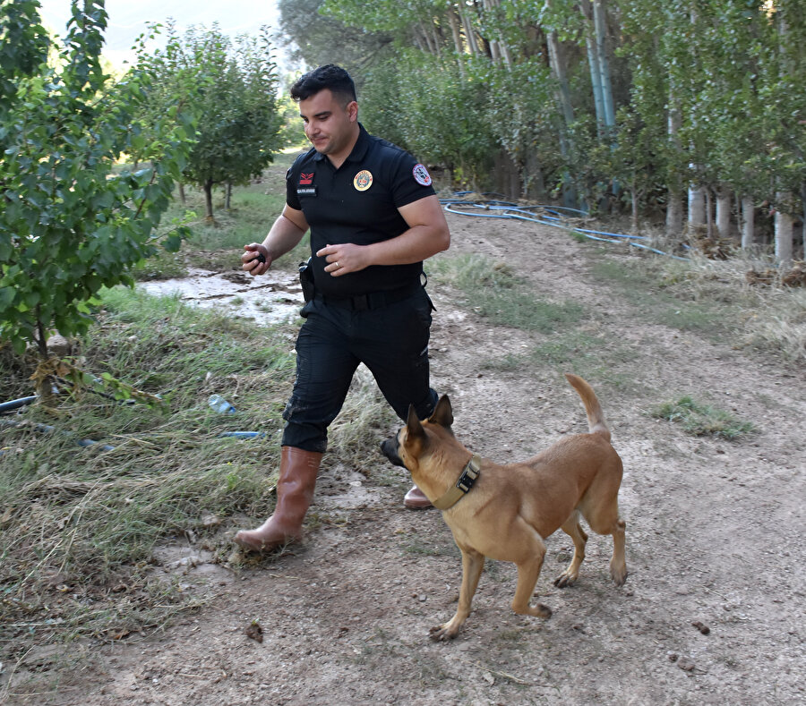 Aksaray'da selde kaybolan üç aylık bebeği arama çalışmaları sürüyor