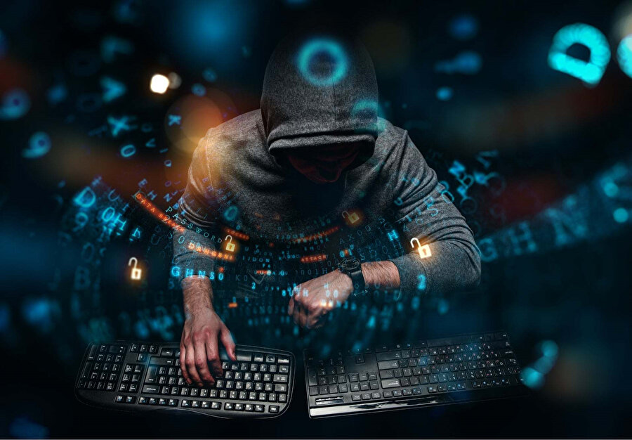 Devletlerin dijitalleşmeye başlaması aynı zamanda ellerindeki tüm bilgilerin verileştirilmesi anlamına da gelmektedir.