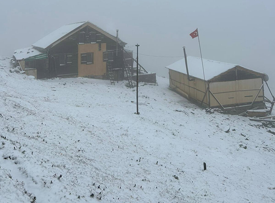 Doğu Karadeniz'de yükseklere kar yağdı