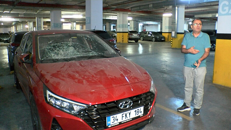Bayrampaşa'da otoparkta bulunan araçlar zarar gördü
