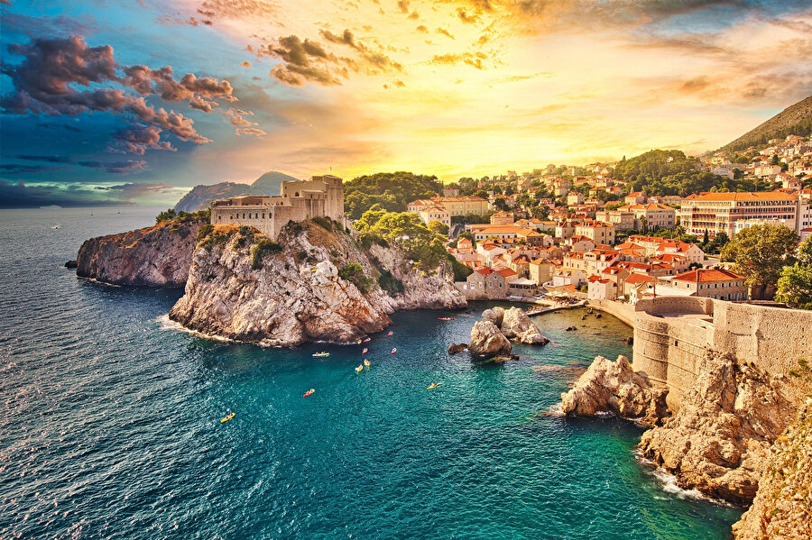 Akdeniz’de gezen Cruise gemilerinin en popüler rotalarından biri Dubrovnik Limanı’dır.