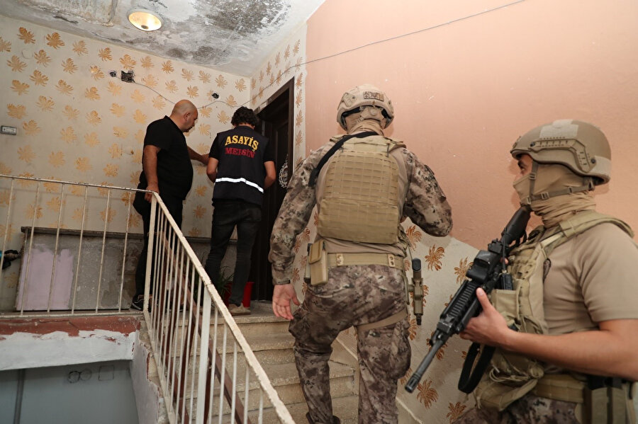 Mersin'de depremzedeleri kiralık ev vaadiyle dolandıranlara operasyon