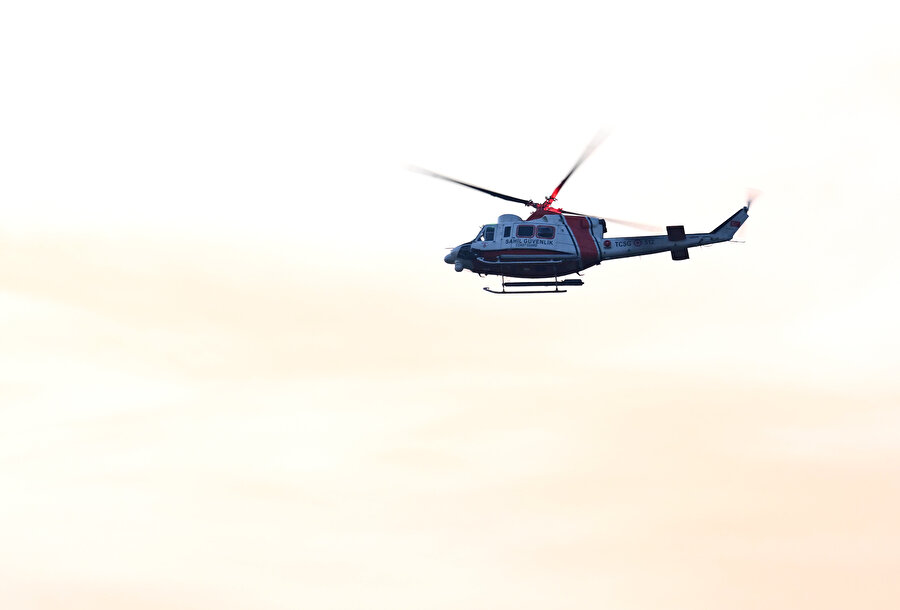 İzmir'deki orman yangınına müdahale eden helikopter baraja düştü