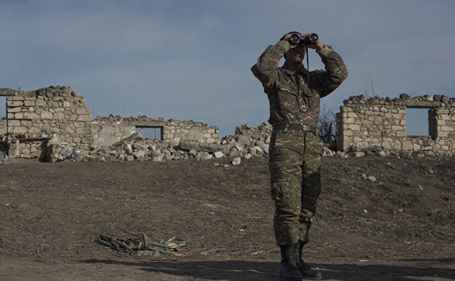 Ermeni silahlı gruplar, son birkaç ayda Azerbaycan ordusunun mevzilerine sistematik şekilde ateş açmaya ve arazilere mayın döşemeye devam etti.