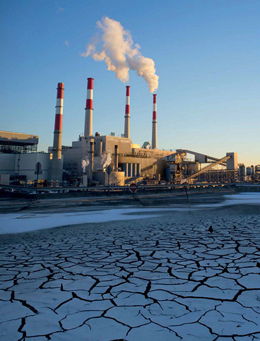 Kuraklık sonrasında azalan su seviyeleri sadece hane tüketicisi için değil genel olarak ekonomi ve üretim için de tehdit oluşturuyor.