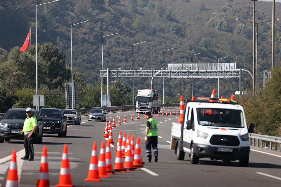 46 gün sürecek: Anadolu Otoyolu trafiğe kapatıldı