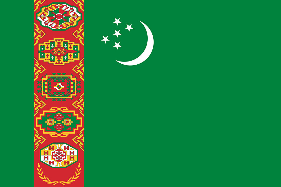 Türkmenistan bayrağı, yeşil zemin üzerinde bulunan Türkmen boylarını simgeleyen halı motifleri ve ülkenin beş vilayetini simgeleyen beş yıldızlı hilal ile betimleniyor.