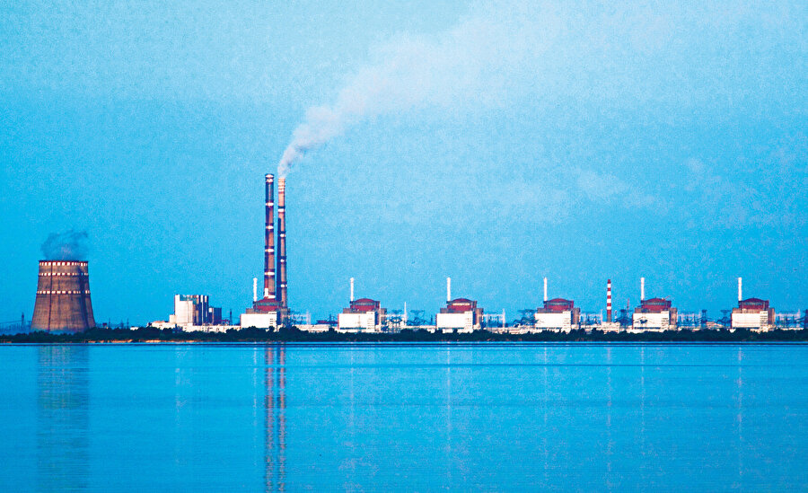 Avrupa’nın en büyük nükleer santrali olan Zaporijiya.